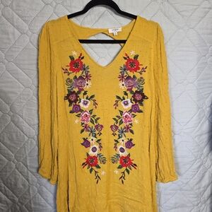 Umgee Floral Embroidered Mustard Blouse Sz M